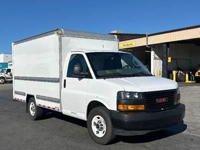 GMC G33503 Box Truck - 276HP, 8 Speed Automatic, Roll up Door