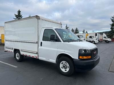 GMC G33503 Box Truck - 276HP, 8 Speed Automatic, Roll up Door