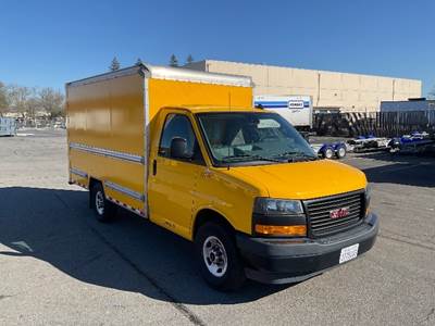 GMC G33503 Box Truck - 276HP, 8 Speed Automatic, Roll up Door