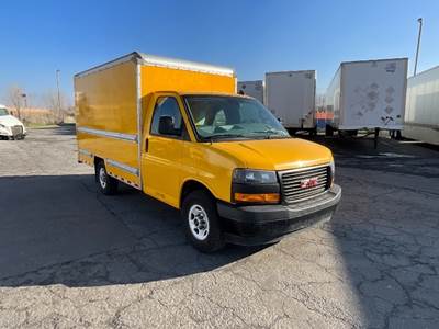 GMC G33503 Box Truck - 276HP, 8 Speed Automatic, Roll up Door
