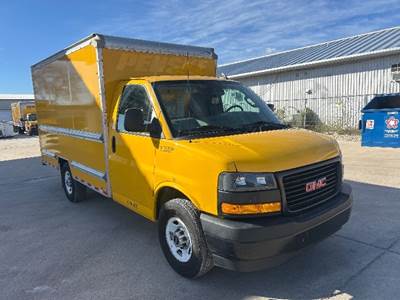 GMC G33503 Box Truck - 276HP, 8 Speed Automatic, Roll up Door