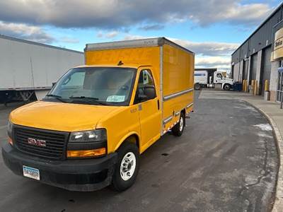 GMC G33503 Box Truck - 276HP, 8 Speed Automatic, Roll up Door
