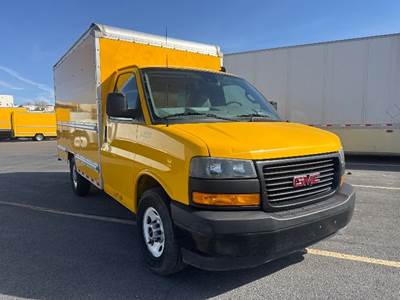 GMC G33503 Box Truck - 276HP, 8 Speed Automatic, Roll up Door