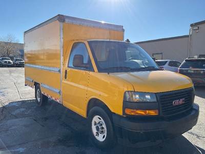 GMC G33503 Box Truck - 276HP, 8 Speed Automatic, Roll up Door