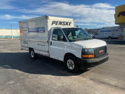 GMC G33503 Box Truck - 276HP, 8 Speed Automatic, Roll up Door