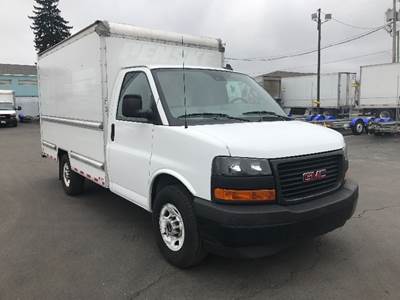 GMC G33503 Box Truck - 276HP, 8 Speed Automatic, Roll up Door