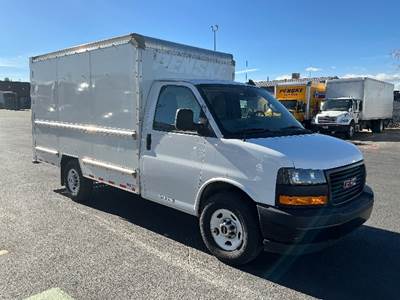 GMC G33503 Box Truck - 276HP, 8 Speed Automatic, Roll up Door