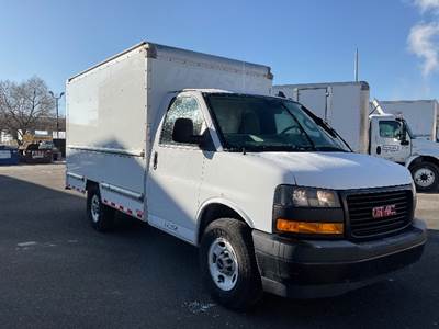 GMC G33503 Box Truck - 276HP, 8 Speed Automatic, Roll up Door