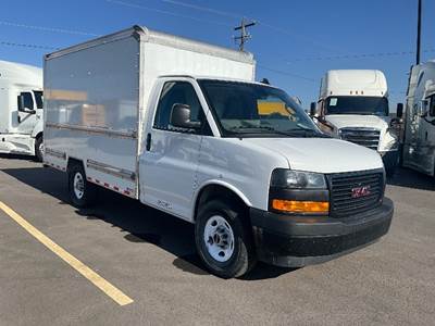 GMC G33503 Box Truck - 276HP, 8 Speed Automatic, Roll up Door