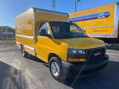 GMC G33503 Box Truck - 276HP, 8 Speed Automatic, Roll up Door