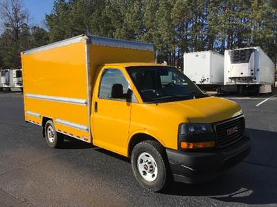 GMC G33503 Box Truck - 276HP, 8 Speed Automatic, Roll up Door