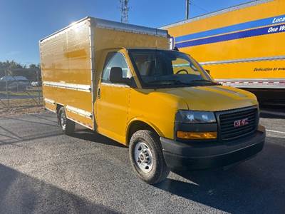 GMC G33503 Box Truck - 276HP, 8 Speed Automatic, Roll up Door