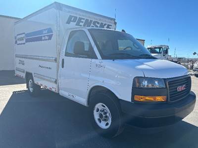 GMC G33503 Box Truck - 276HP, 8 Speed Automatic, Roll up Door