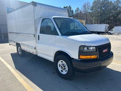 GMC G33503 Box Truck - 276HP, 8 Speed Automatic, Roll up Door