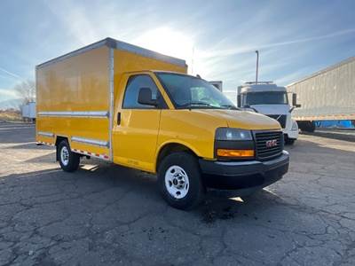 GMC G33503 Box Truck - 276HP, 8 Speed Automatic, Roll up Door
