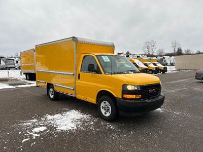 GMC G33503 Box Truck - 276HP, 8 Speed Automatic, Roll up Door