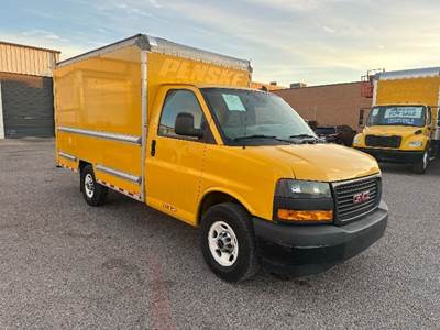GMC G33503 Box Truck - 276HP, 8 Speed Automatic, Roll up Door
