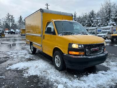 GMC G33503 Box Truck - 276HP, 8 Speed Automatic, Roll up Door