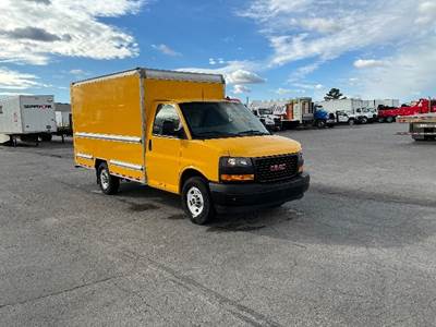 GMC G33503 Box Truck - 276HP, 8 Speed Automatic, Roll up Door