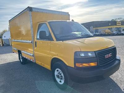 GMC G33503 Box Truck - 276HP, 8 Speed Automatic, Roll up Door