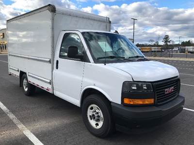 GMC G33503 Box Truck - 276HP, 8 Speed Automatic, Roll up Door