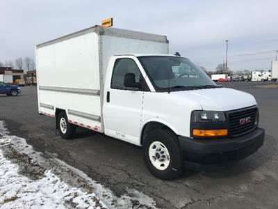 GMC G33503 Box Truck - 276HP, 8 Speed Automatic, Roll up Door