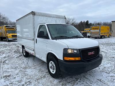 GMC G33503 Box Truck - 276HP, 8 Speed Automatic, Roll up Door