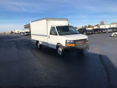 GMC G33503 Box Truck - 276HP, 8 Speed Automatic, Roll up Door