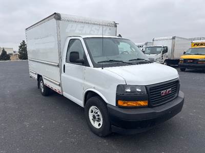 GMC G33503 Box Truck - 276HP, 8 Speed Automatic, Roll up Door