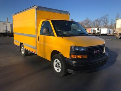 GMC G33503 Box Truck - 276HP, 8 Speed Automatic, Roll up Door