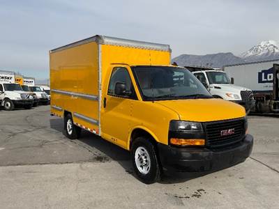 GMC G33503 Box Truck - 276HP, 8 Speed Automatic, Roll up Door