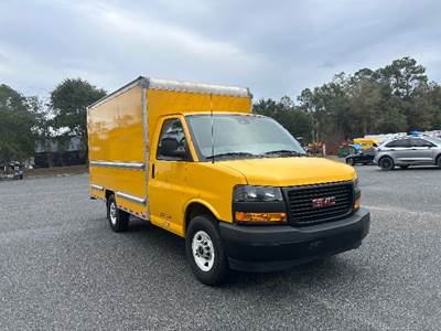 GMC G33503 Box Truck - 276HP, 8 Speed Automatic, Roll up Door