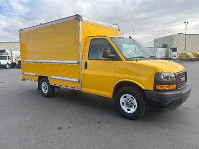 GMC G33503 Box Truck - 276HP, 8 Speed Automatic, Roll up Door