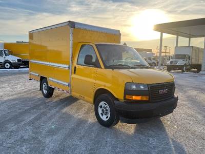 GMC G33503 Box Truck - 276HP, 8 Speed Automatic, Roll up Door