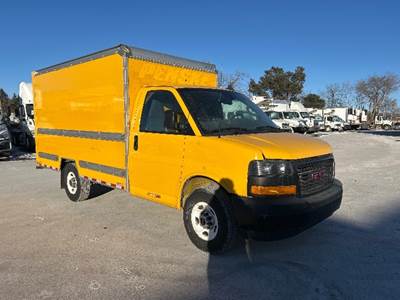 GMC G33503 Box Truck - 276HP, 8 Speed Automatic, Roll up Door