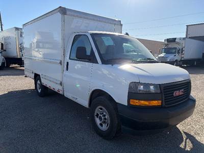 GMC G33503 Box Truck - 276HP, 8 Speed Automatic, Roll up Door
