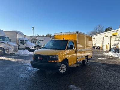 GMC G33503 Box Truck - 276HP, 8 Speed Automatic, Roll up Door