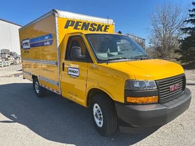 GMC G33503 Box Truck - 276HP, 8 Speed Automatic, Roll up Door