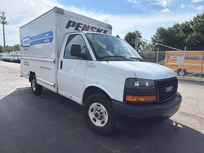 GMC G33503 Box Truck - 276HP, 8 Speed Automatic, Roll up Door