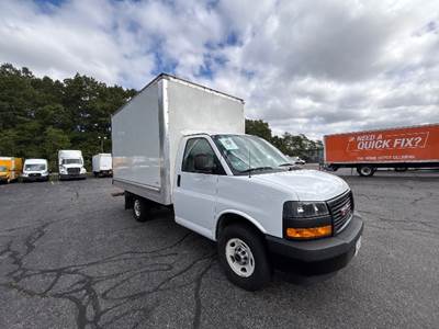 GMC G33503 Box Truck - 276HP, 8 Speed Automatic, Roll up Door