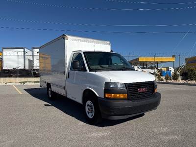 GMC G33503 Box Truck - 276HP, 8 Speed Automatic, Roll up Door