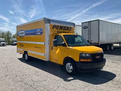 GMC G33903 Box Truck - 401HP, 6 Speed Automatic, Roll up Door