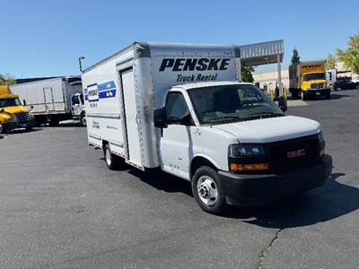GMC G33903 Box Truck - 401HP, 6 Speed Automatic, Roll up Door