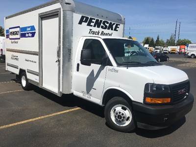 GMC G33903 Box Truck - 401HP, 6 Speed Automatic, Roll up Door