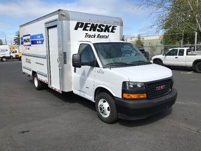 GMC G33903 Box Truck - 401HP, 6 Speed Automatic, Roll up Door