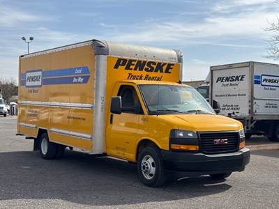 GMC G33903 Box Truck - 401HP, 6 Speed Automatic, Roll up Door