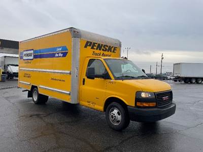 GMC G33903 Box Truck - 401HP, 6 Speed Automatic, Roll up Door