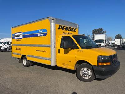 GMC G33903 Box Truck - 401HP, 6 Speed Automatic, Roll up Door