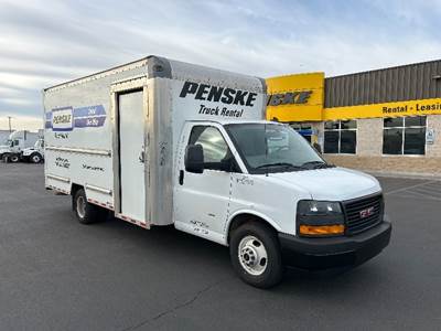 GMC G33903 Box Truck - 401HP, 6 Speed Automatic, Roll up Door