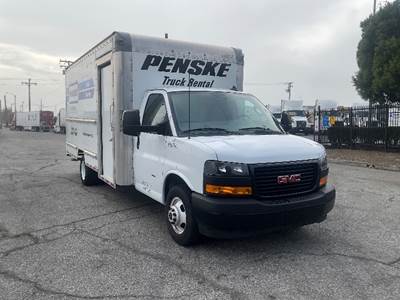 GMC G33903 Box Truck - 401HP, 6 Speed Automatic, Roll up Door